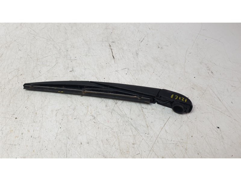 Recambio de brazo limpia trasero para toyota corolla station wagon (_e21_) 2.0 hybrid (mzeh12) referencia OEM IAM 8524102090  