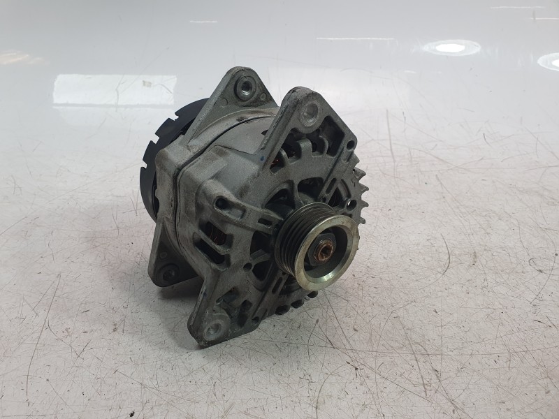 Recambio de alternador para mercedes-benz clase a berlina (bm 177) a 200 d (117.112) referencia OEM IAM A0009063903  