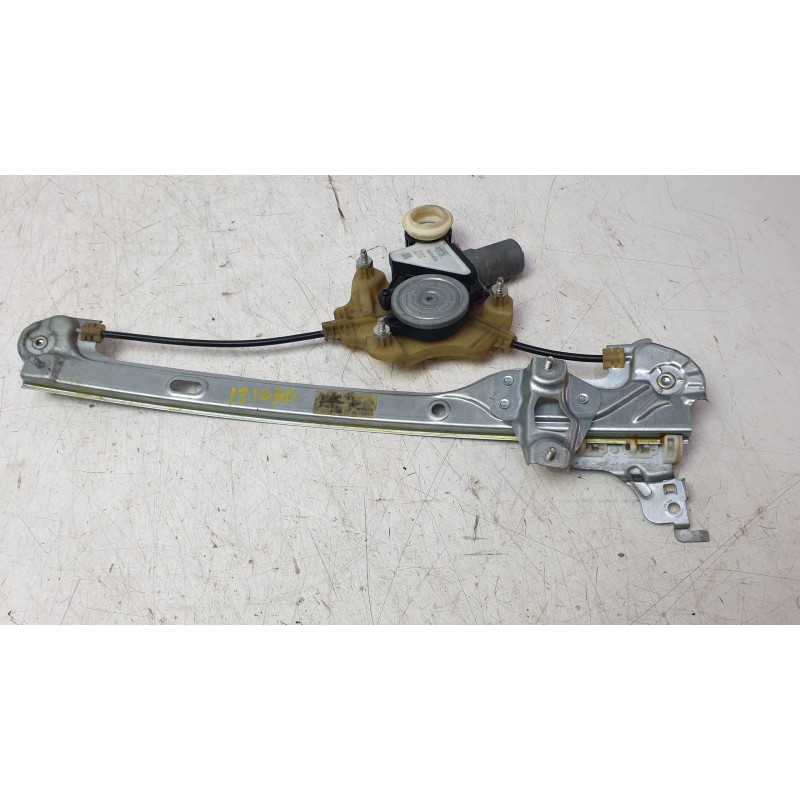 Recambio de elevalunas trasero derecho para toyota corolla station wagon (_e21_) 2.0 hybrid (mzeh12) referencia OEM IAM 69830026