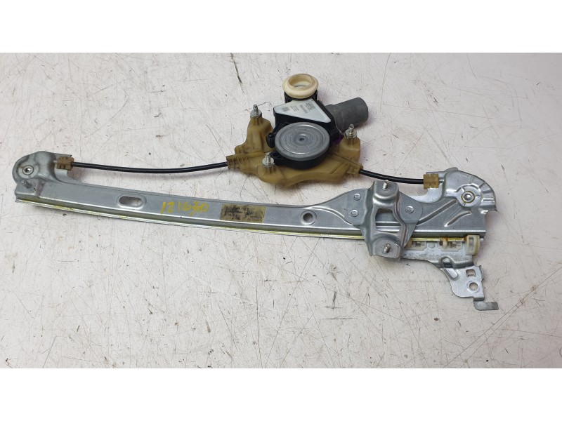 Recambio de elevalunas trasero derecho para toyota corolla station wagon (_e21_) 2.0 hybrid (mzeh12) referencia OEM IAM 69830026