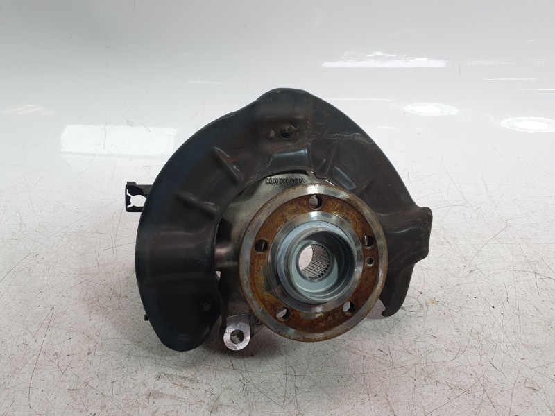 Recambio de mangueta delantera derecha para mercedes-benz clase a berlina (bm 177) a 200 d (117.112) referencia OEM IAM A2473320