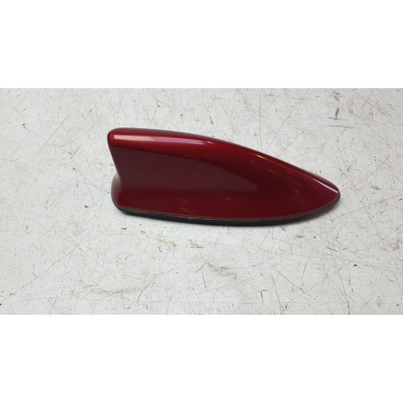 Recambio de antena para toyota corolla station wagon (_e21_) 2.0 hybrid (mzeh12) referencia OEM IAM 8676002050  