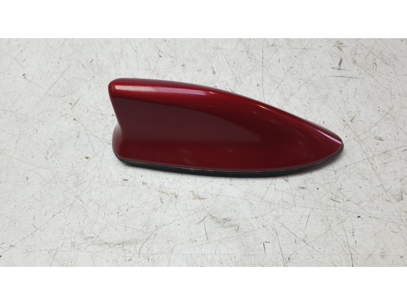 Recambio de antena para toyota corolla station wagon (_e21_) 2.0 hybrid (mzeh12) referencia OEM IAM 8676002050  
