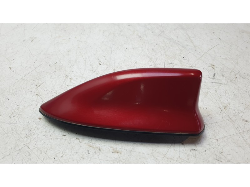 Recambio de antena para toyota corolla station wagon (_e21_) 2.0 hybrid (mzeh12) referencia OEM IAM 8676002050  