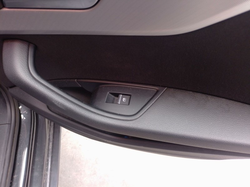 Recambio de mando elevalunas trasero derecho para audi a4 b9 (8w2, 8wc) 40 tfsi mild hybrid referencia OEM IAM   