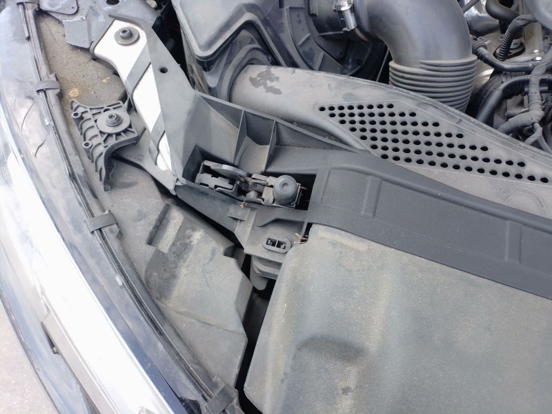 Recambio de cerradura capo para audi a4 b9 (8w2, 8wc) 40 tfsi mild hybrid referencia OEM IAM   