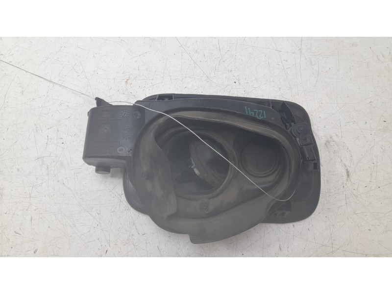 Recambio de tapa exterior combustible para bmw 2 active tourer (f45) 218 d referencia OEM IAM 51177302268  