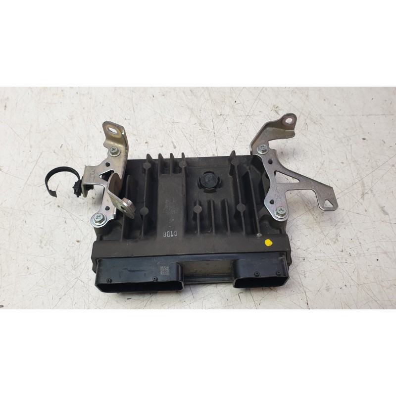 Recambio de centralita motor uce para toyota corolla station wagon (_e21_) 2.0 hybrid (mzeh12) referencia OEM IAM 896610ZW50  