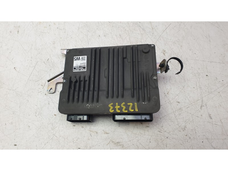 Recambio de centralita motor uce para toyota corolla station wagon (_e21_) 2.0 hybrid (mzeh12) referencia OEM IAM 896610ZW50  