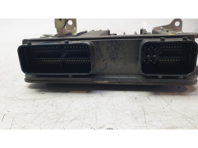 Recambio de centralita motor uce para toyota corolla station wagon (_e21_) 2.0 hybrid (mzeh12) referencia OEM IAM 896610ZW50  