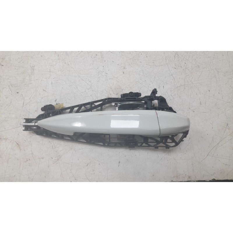Recambio de maneta exterior delantera derecha para bmw 2 active tourer (f45) 218 d referencia OEM IAM 7401210  