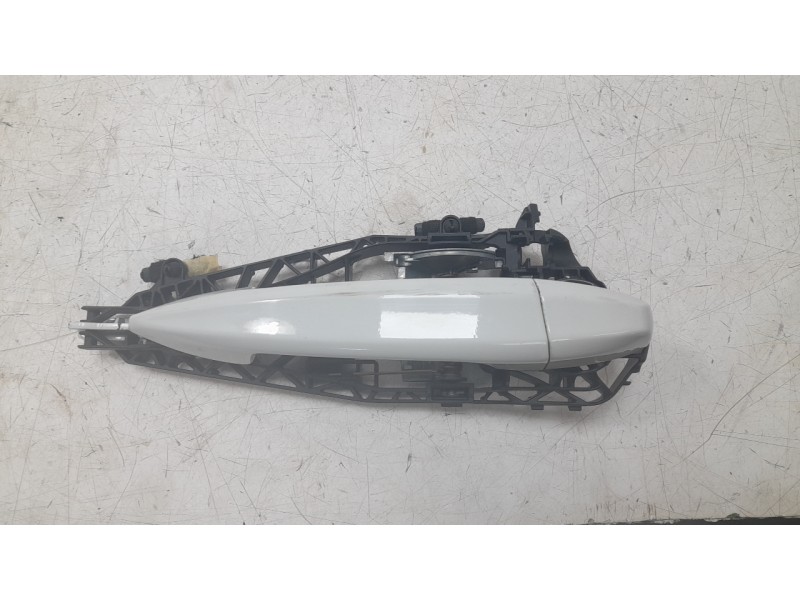 Recambio de maneta exterior delantera derecha para bmw 2 active tourer (f45) 218 d referencia OEM IAM 7401210  