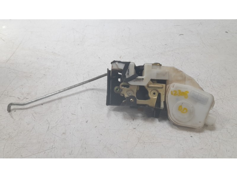 Recambio de cerradura puerta delantera derecha para mitsubishi montero iii (v7_w, v6_w) 3.2 di-d (v68w, v78w) referencia OEM IAM