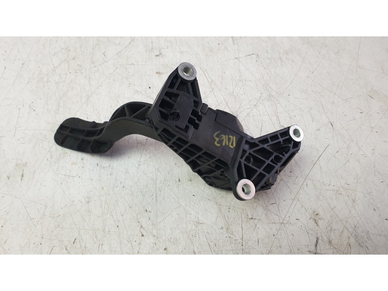 Recambio de potenciometro pedal para toyota corolla station wagon (_e21_) 2.0 hybrid (mzeh12) referencia OEM IAM 20022C2  