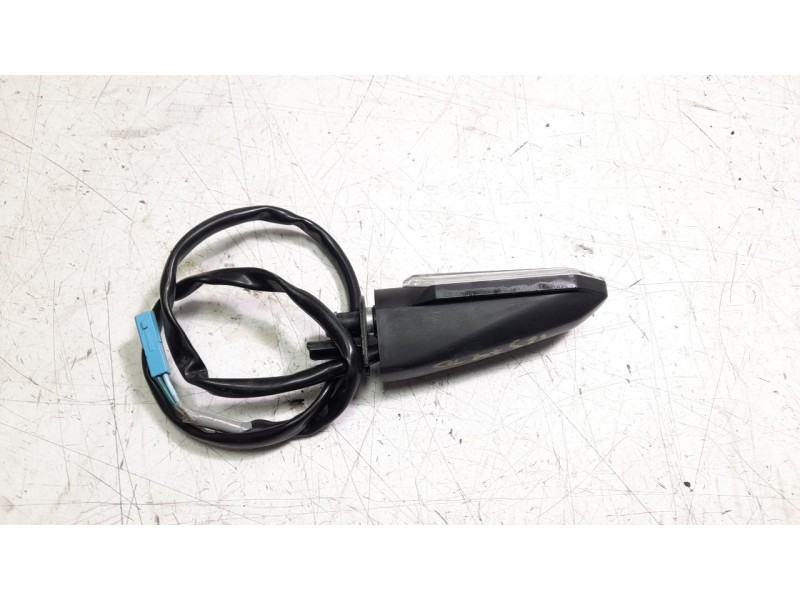 Recambio de piloto trasero derecho para honda cb 1000 sp referencia OEM IAM 33600MLLD01  