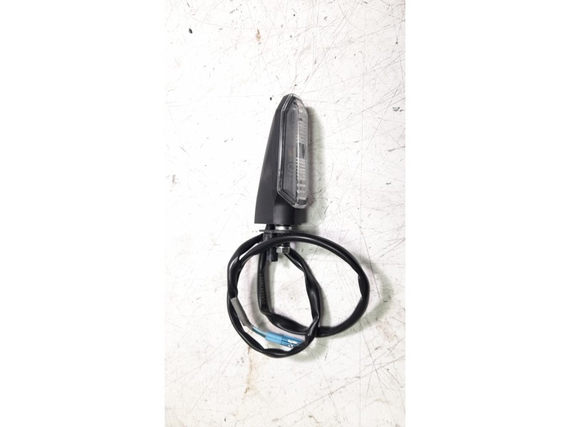 Recambio de piloto trasero derecho para honda cb 1000 sp referencia OEM IAM 33600MLLD01  