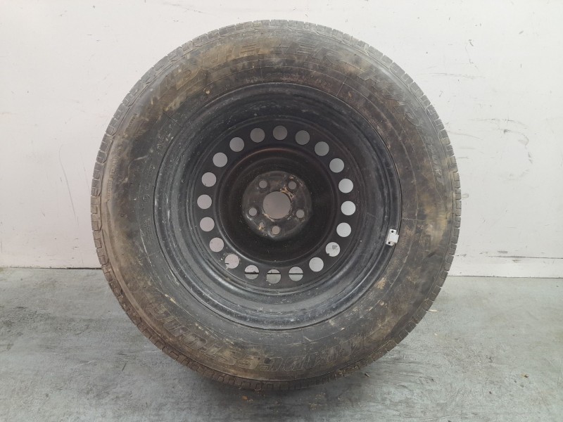 Recambio de neumatico repuesto para volkswagen amarok referencia OEM IAM 2556018  