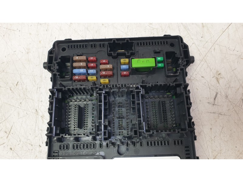 Recambio de caja reles / fusibles para ford transit connect v408 furgoneta/monovolumen 1.5 ecoblue referencia OEM IAM 20230906  