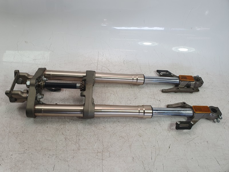 Recambio de tija para zontes motorcycles zt125 -u referencia OEM IAM 1111200-031000  