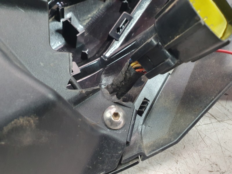 Recambio de carenado delantero derecho para zontes motorcycles zt125 -u referencia OEM IAM 4041201-067052  