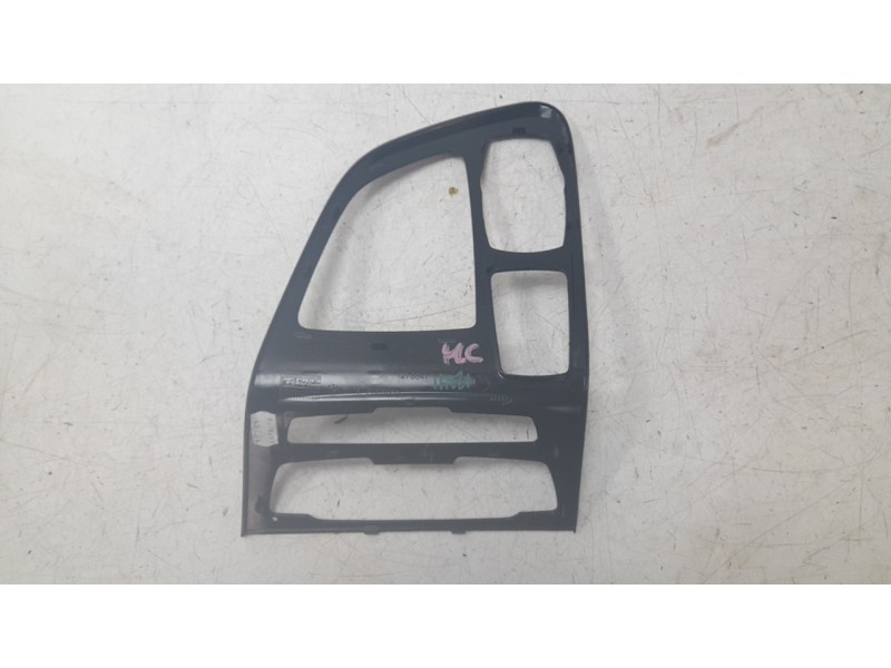 Recambio de moldura para bmw 2 active tourer (f45) 218 d referencia OEM IAM 5116F005920  