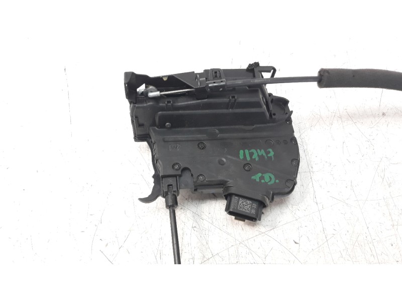 Recambio de cerradura puerta trasera derecha para renault captur limited referencia OEM IAM 805027072R  