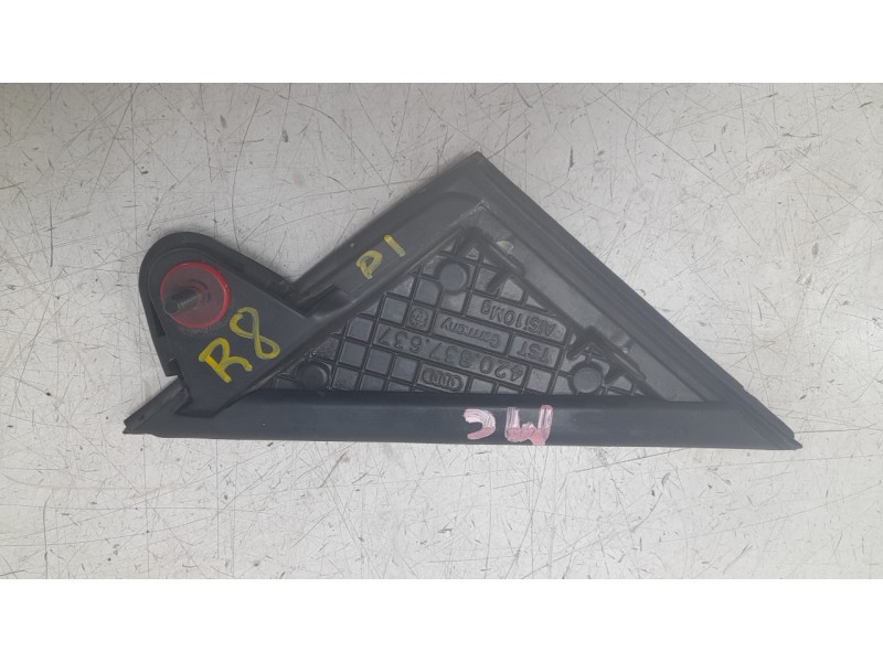 Recambio de moldura para audi r8 (423) 4.2 fsi referencia OEM IAM 420837637  