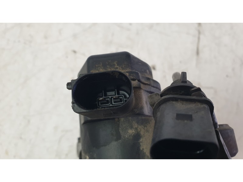 Recambio de pinza freno trasera derecha para porsche macan (95b) 3.0 s referencia OEM IAM 95B615406E  