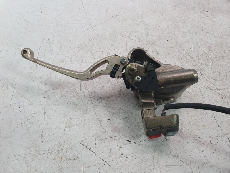 Recambio de bomba freno delantera para zontes motorcycles zt125 -u referencia OEM IAM 1100300-044000  