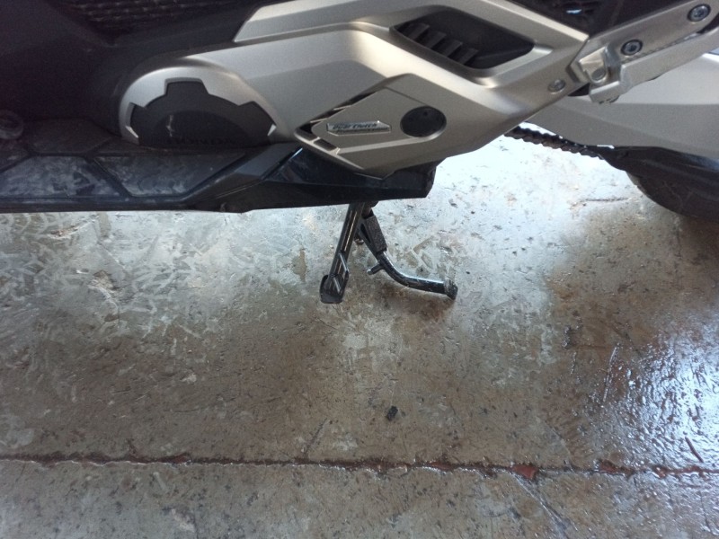 Recambio de caballete central para honda forza forza 750 (rh11) referencia OEM IAM 35700MKTD01  