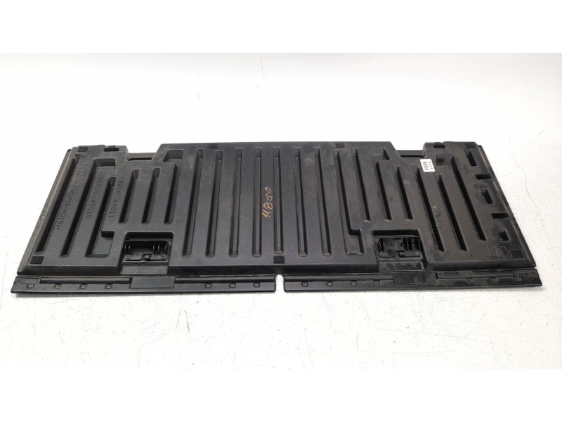 Recambio de bandeja trasera para toyota prius+ advance referencia OEM IAM 5841047010  