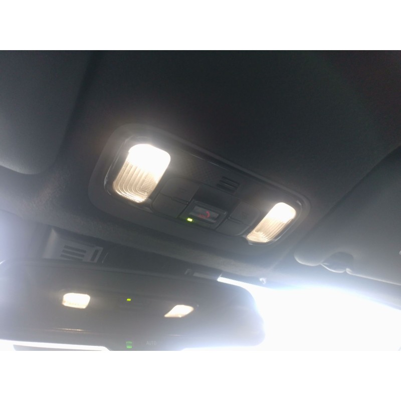 Recambio de luz interior para toyota yaris (_p21_, _pa1_, _ph1_) 1.5 hybrid (mxph10) referencia OEM IAM   