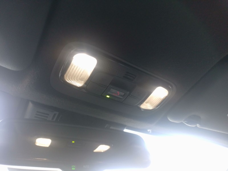 Recambio de luz interior para toyota yaris (_p21_, _pa1_, _ph1_) 1.5 hybrid (mxph10) referencia OEM IAM   