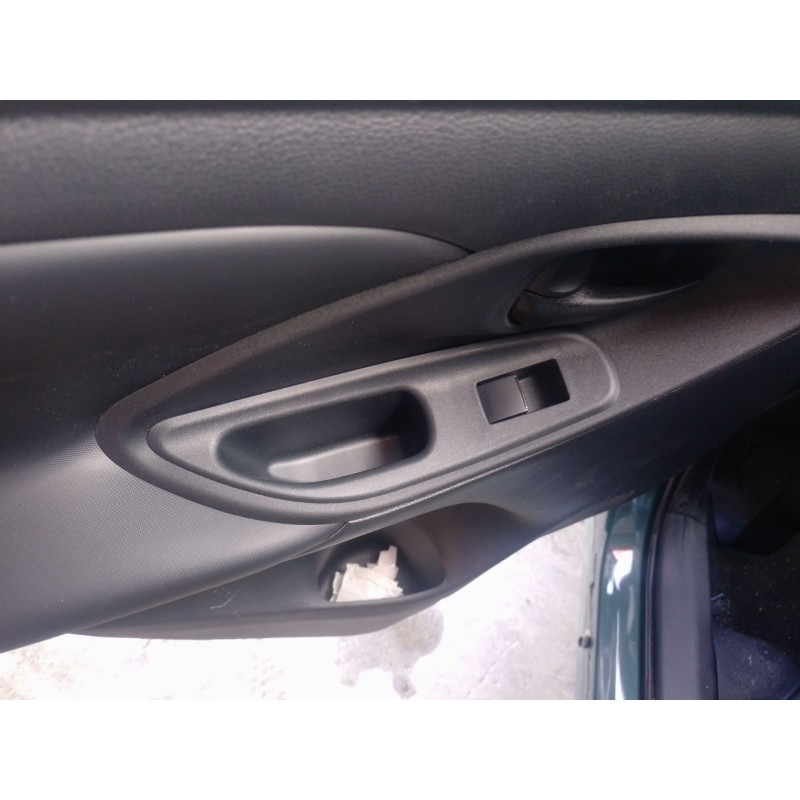 Recambio de mando elevalunas trasero izquierdo para toyota yaris (_p21_, _pa1_, _ph1_) 1.5 hybrid (mxph10) referencia OEM IAM   