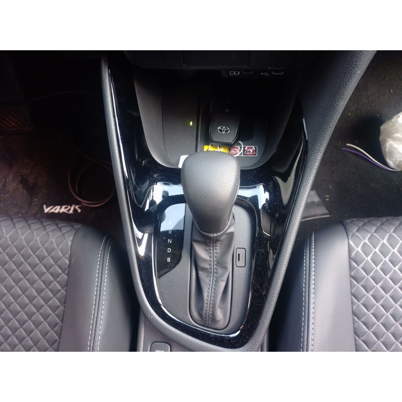 Recambio de palanca cambio para toyota yaris (_p21_, _pa1_, _ph1_) 1.5 hybrid (mxph10) referencia OEM IAM   
