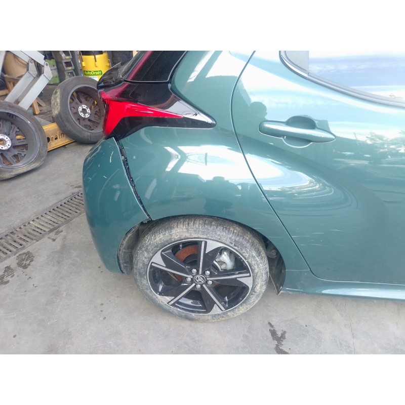 Recambio de amortiguador trasero derecho para toyota yaris (_p21_, _pa1_, _ph1_) 1.5 hybrid (mxph10) referencia OEM IAM   