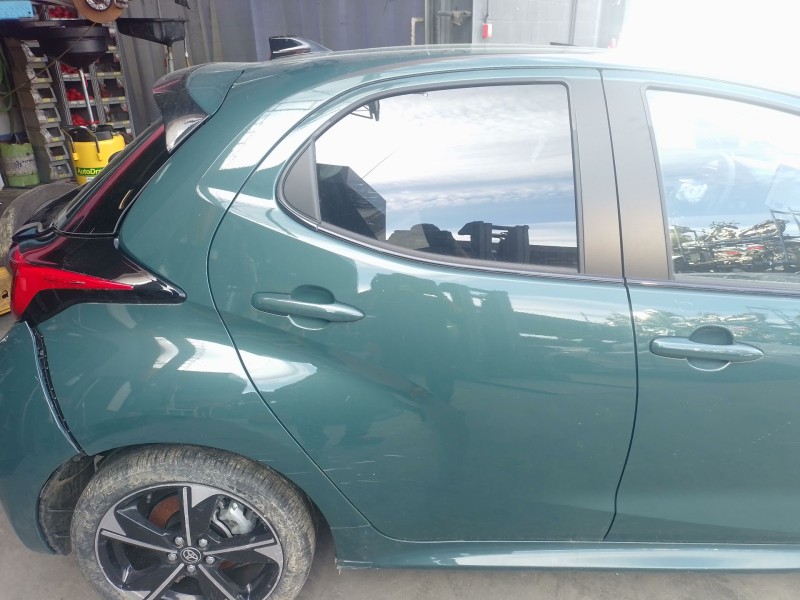 Recambio de puerta trasera derecha para toyota yaris (_p21_, _pa1_, _ph1_) 1.5 hybrid (mxph10) referencia OEM IAM   