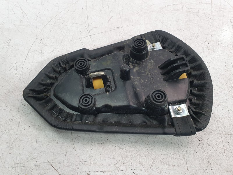 Recambio de asiento trasero para zontes motorcycles zt125 -u referencia OEM IAM 1200100-382000  