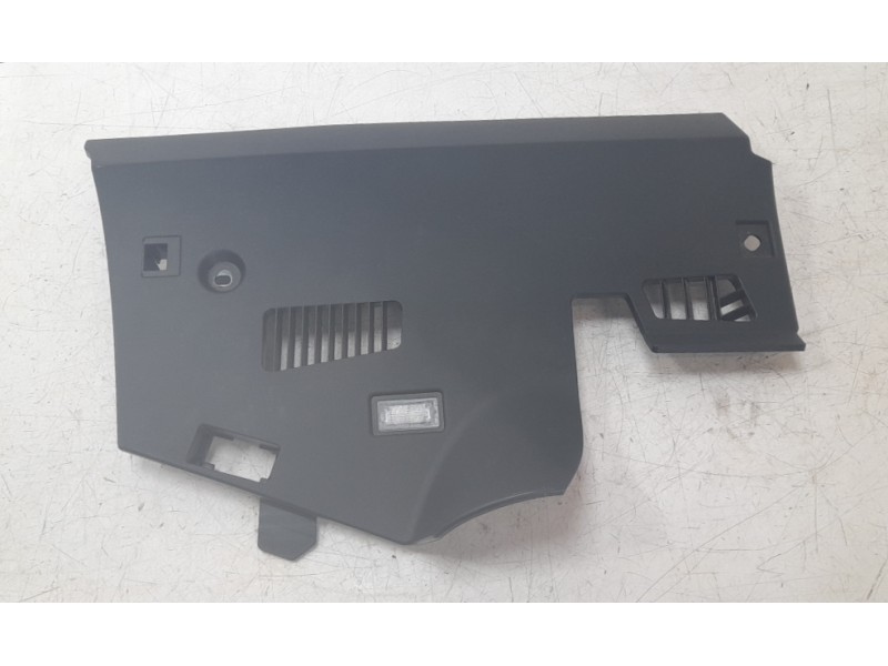 Recambio de moldura para tesla model 3 ev referencia OEM IAM 154004500H  
