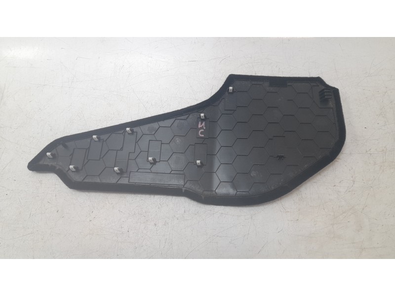 Recambio de moldura para tesla model 3 ev referencia OEM IAM 156149200A  