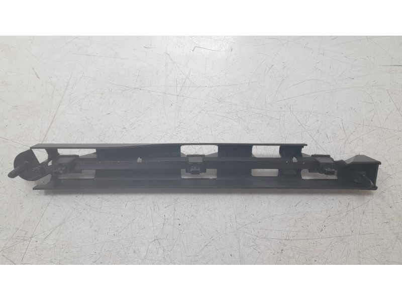 Recambio de moldura para tesla model 3 ev referencia OEM IAM 161859800A  
