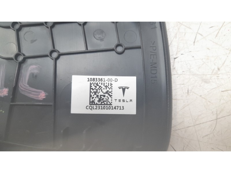 Recambio de moldura para tesla model 3 ev referencia OEM IAM 108336100D  