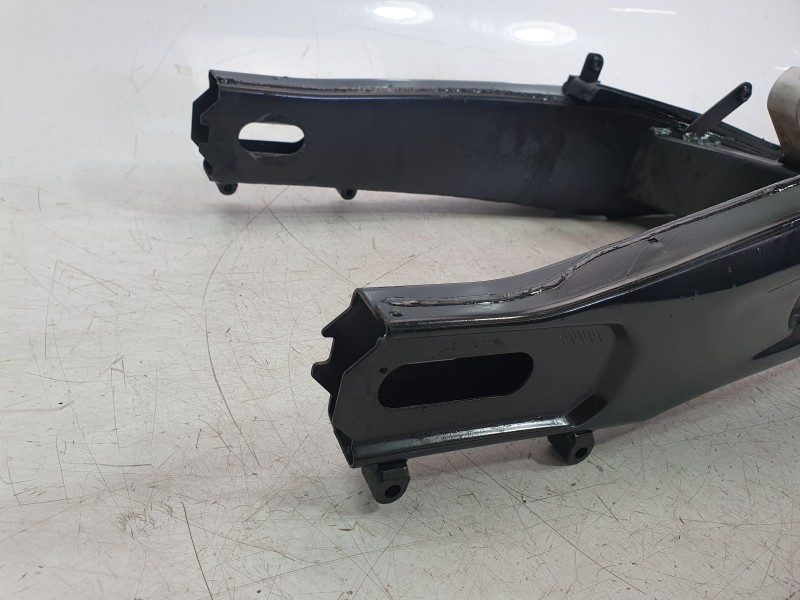 Recambio de basculante para yamaha yzf-r 7 yzf-r 7 referencia OEM IAM BEB2211001P0  