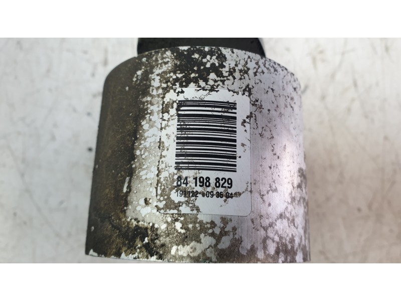 Recambio de brazo suspension inferior delantero izquierdo para opel insignia b grand sport (z18) 2.0 (68) referencia OEM IAM YR0