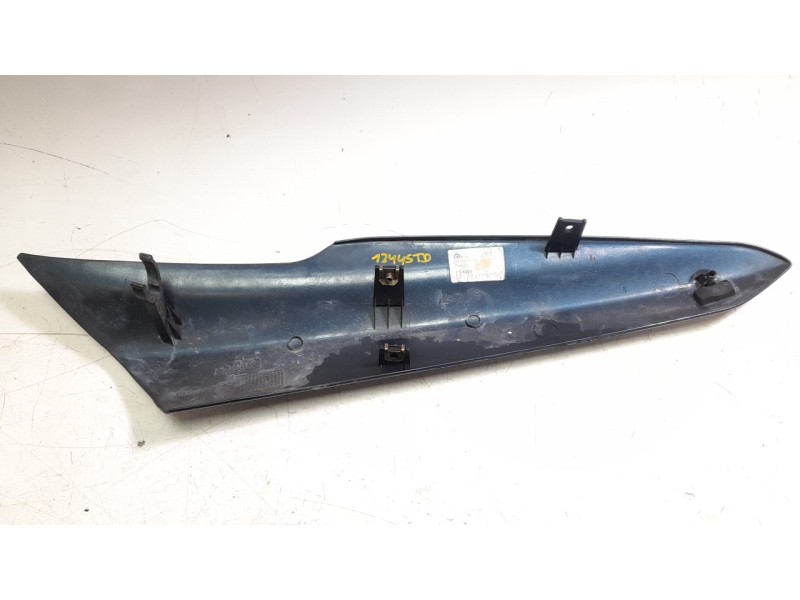 Recambio de moldura para bmw r 850 r 850 r (r259) referencia OEM IAM 46637653788  