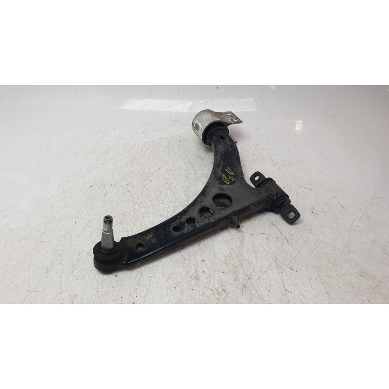 Recambio de brazo suspension inferior delantero derecho para opel insignia b grand sport (z18) 2.0 (68) referencia OEM IAM YR000