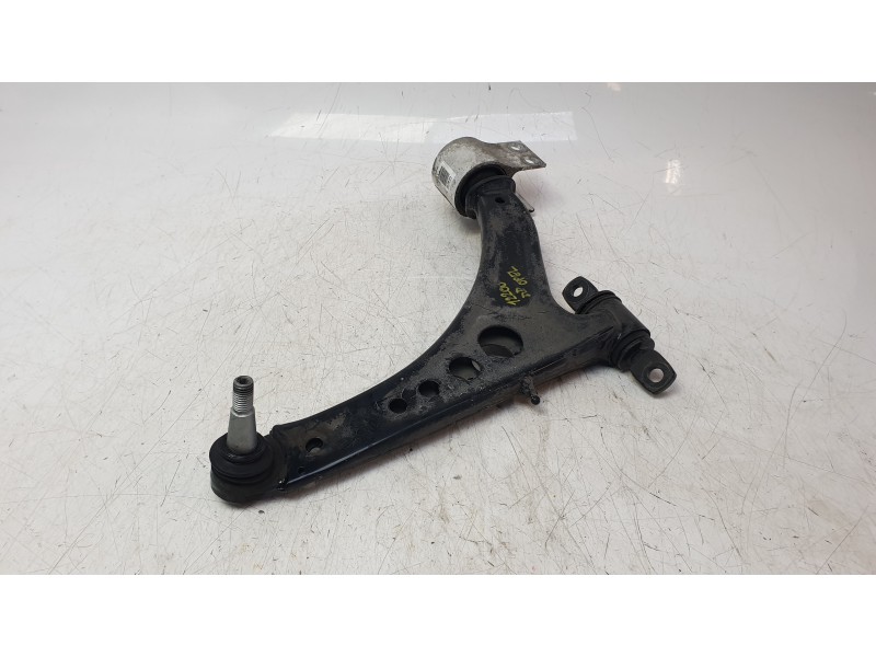 Recambio de brazo suspension inferior delantero derecho para opel insignia b grand sport (z18) 2.0 (68) referencia OEM IAM YR000