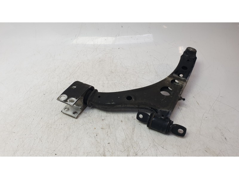 Recambio de brazo suspension inferior delantero derecho para opel insignia b grand sport (z18) 2.0 (68) referencia OEM IAM YR000