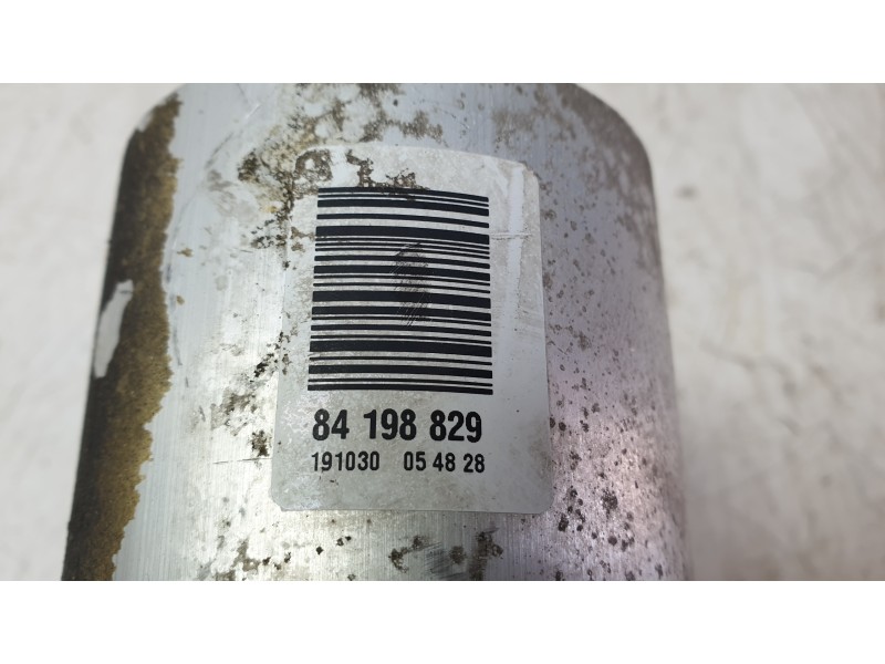 Recambio de brazo suspension inferior delantero derecho para opel insignia b grand sport (z18) 2.0 (68) referencia OEM IAM YR000