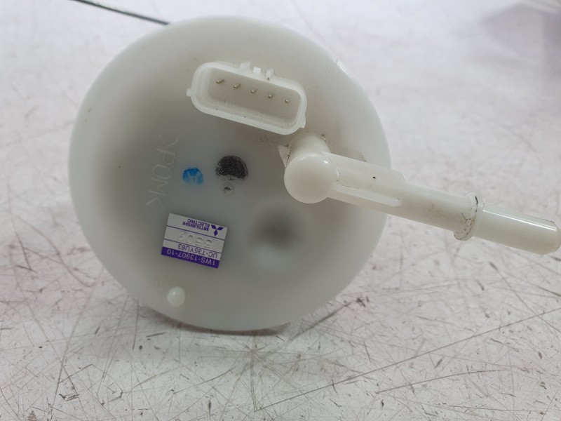 Recambio de bomba combustible para yamaha yzf-r 7 yzf-r 7 referencia OEM IAM 1WS139071000  